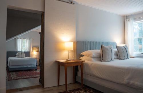 Queenston Hotel | South Landing Inn