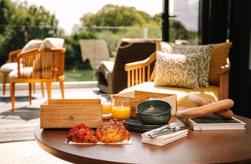 Staplefield Hotel | South Lodge