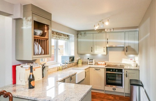 Pulham Cottage | SOUTH LODGE, with open fire in Hazelbury Bryan