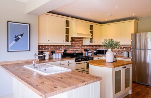 Henley House | South Lodge North Lodge Luxury Accommodation