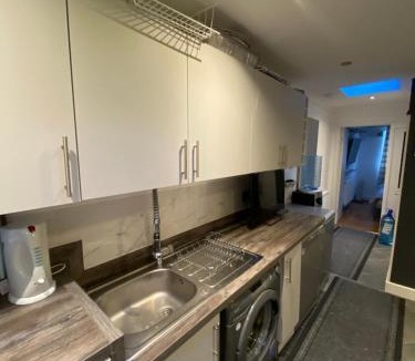 Sydenham Apartment | South London Private Guest Studio