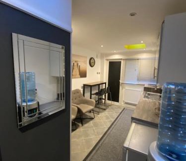 Sydenham Apartment | South London Private Guest Studio