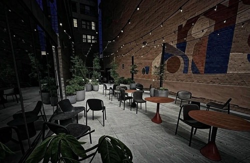 The Loop Apartment | South Loop Rooftop With In and Out Parking 2