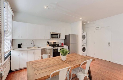 Downtown Memphis Apartment | South Main Haven | Walk to Beale, Art, & Fun