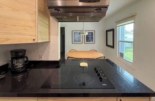 South Miami House | South Miami Home, a block away from UM