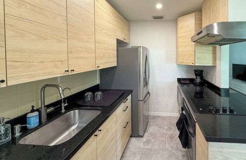 South Miami House | South Miami Home, a block away from UM