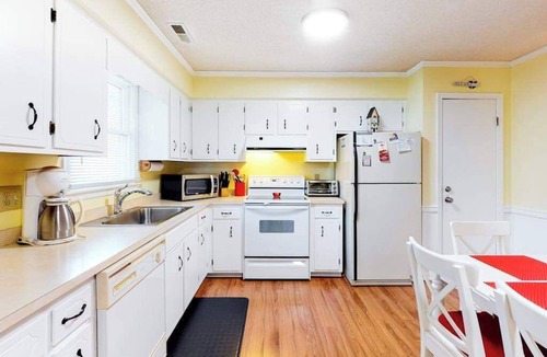Ocean Pines House | South Ocean Pines Home with Central AC, WiFi, W/D & Community Pool Access