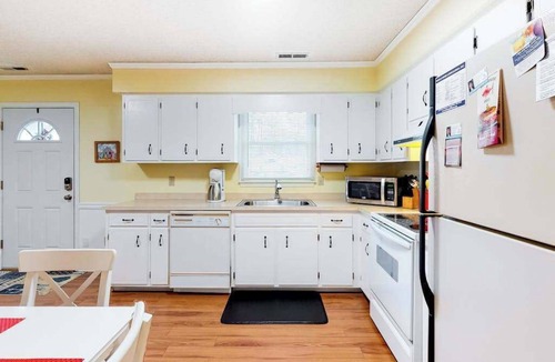 Ocean Pines House | South Ocean Pines Home with Central AC, WiFi, W/D & Community Pool Access