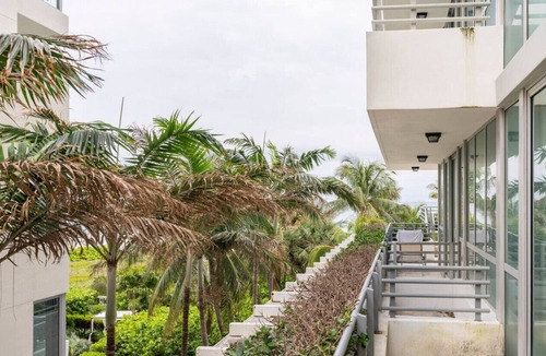 South of Fifth Condo | South of 5th Oceanfront W/Balcony Beach Access