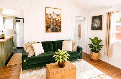 South Park Cottage | South Park Getaway Near Zoo, Dining & Downtown