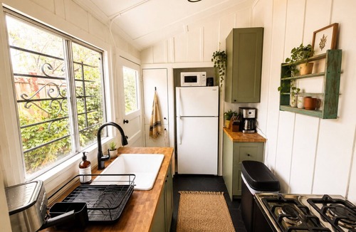 South Park Cottage | South Park Getaway Near Zoo, Dining & Downtown