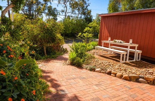 South Park Cottage | South Park Getaway Near Zoo, Dining & Downtown