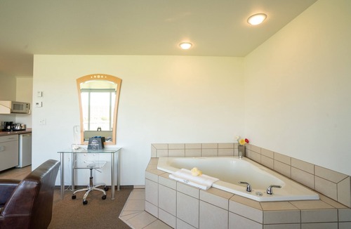 Park Point Hotel | South Pier Inn