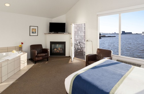 Park Point Hotel | South Pier Inn