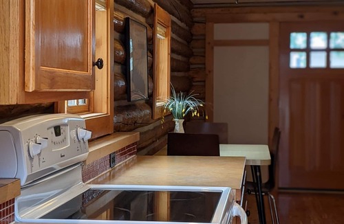 West Yellowstone Cabin | South Plateau Cabins - a Cozy, Beautiful Log Home near Yellowstone