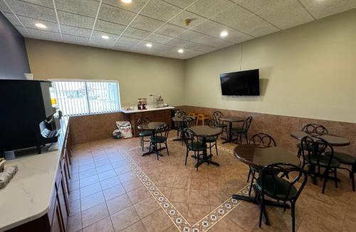 North Ridgeville Hotel | South Ridge Inn
