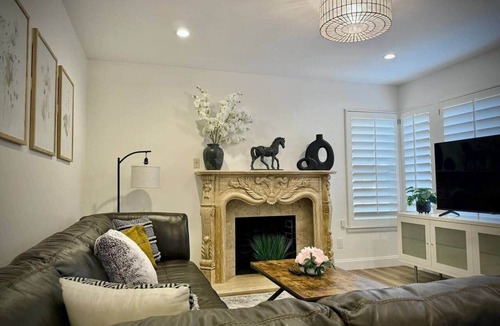 Sunshine Gardens House | South San Francisco - 3 bedroom 2 bath