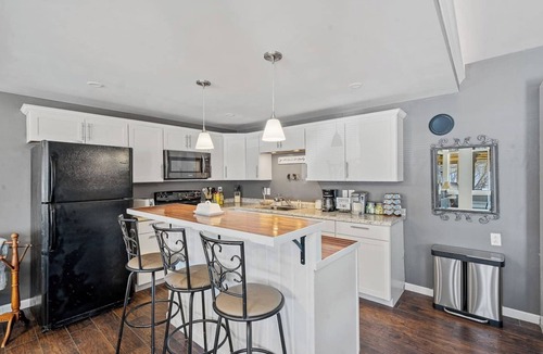 Northville House | South Shore Edgewater Chalet