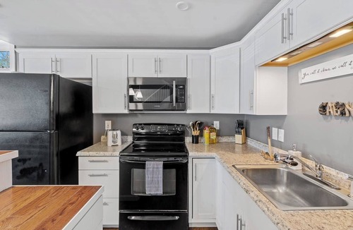 Northville House | South Shore Edgewater Chalet