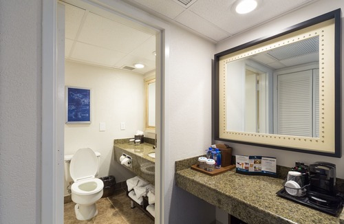 League City Hotel | South Shore Harbour Resort & Conference Center
