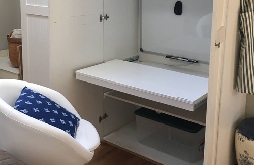 Oakdale Cottage | South Shore Hide-a-Way