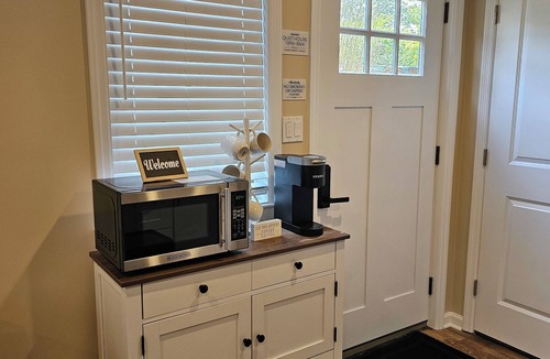 Mastic Apartment | South Shore Studio in Mastic