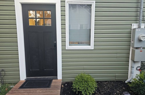 Mastic Apartment | South Shore Studio in Mastic