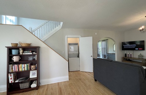 Ashland House | South Superior Escape