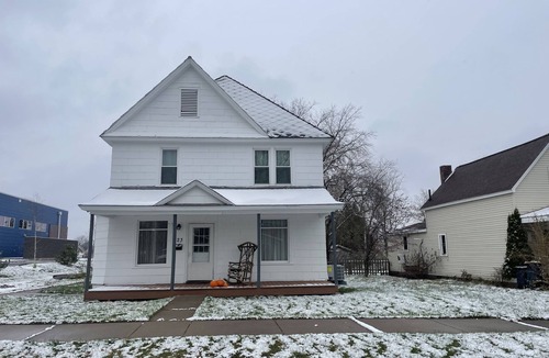 Ashland House | South Superior Escape