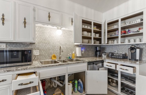 South Tulsa House | South Tulsa 5 Bedroom & 8 Beds | Luxury | 2 King Suites