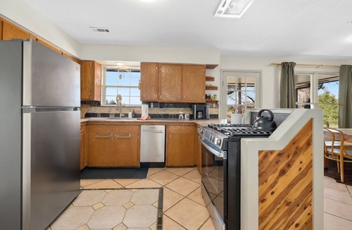 Fayetteville House | South Woods-Sauna-private trails-1mi to Lake Sequoyah