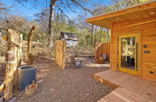 Fayetteville House | South Woods-Sauna-private trails-1mi to Lake Sequoyah