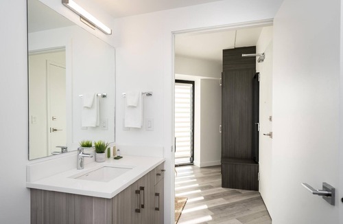 Fort Gary Apartment | South Wpg+Close to UM+Cozy Minimalist Studio+30UC+Parking(400-30)