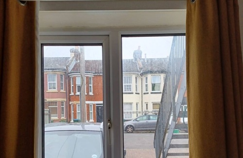 Shirley Apartment | Southampton 2-Bedroom House