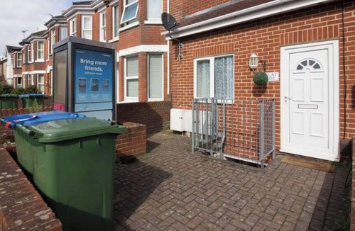 Shirley Apartment | Southampton 2-Bedroom House