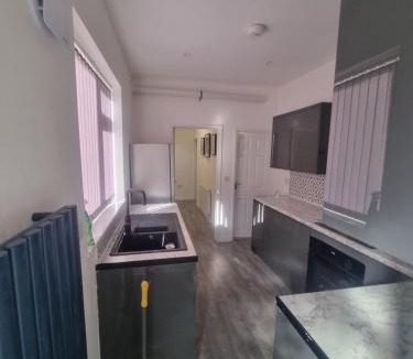 Northampton House | Southampton Bridge Rooms by AFL