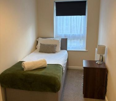 Portswood Apartment | Southampton Gem