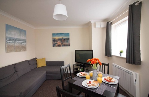Shirley Apartment | Southampton House - 2 Bedroom Accomodation