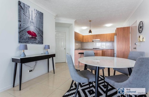 South Brisbane Apartment | Southbank Parkside Two-Bed Villa