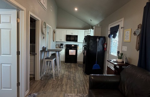 Victoria Cabin | Southbound RV Park and Cabins