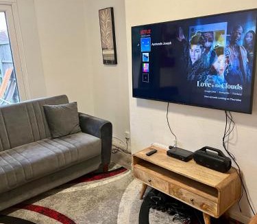 Westcliff-on-Sea Apartment | Southend escape