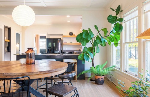 Eastwood House | Southern Charm, Backyard Firepit, Mins to Downtown | Chapel House by AvantStay