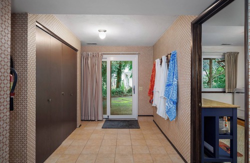 Shelton Apartment | Southern Charm in PNW w/hot tub!