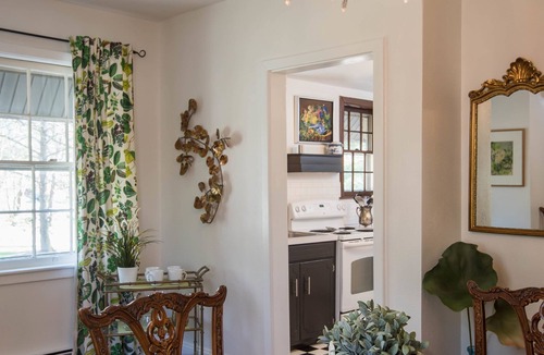 Hendersonville House | Southern charm near downtown