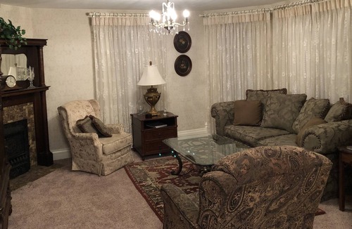 Springfield House | Southern Charmer near downtown