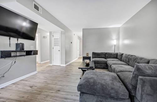 Dentsville Apartment | Southern Comfort: 2BD/2BA near Downtown Columbia
