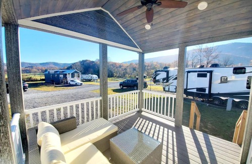 Sevierville House | Southern Comfort cottage