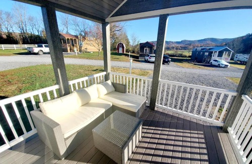 Sevierville House | Southern Comfort cottage