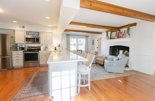 Buechel House | Southern Comfort with Best Location in the City