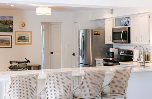 Buechel House | Southern Comfort with Best Location in the City